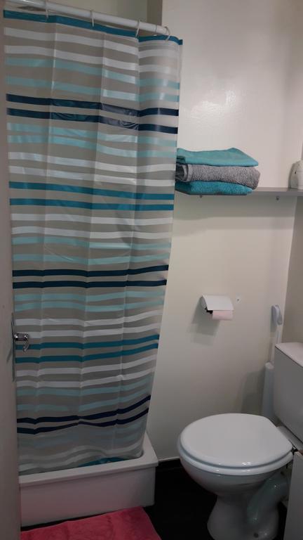 Studio Au Calme Apartment Deville-les-Rouen Ngoại thất bức ảnh