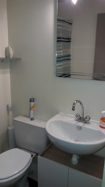 Studio Au Calme Apartment Deville-les-Rouen Ngoại thất bức ảnh