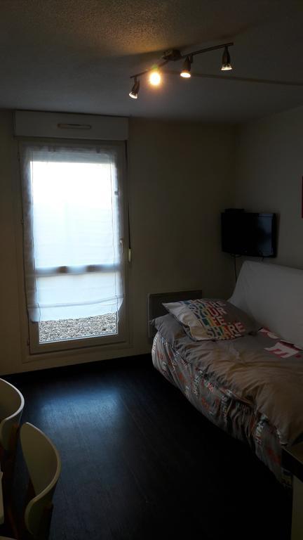 Studio Au Calme Apartment Deville-les-Rouen Ngoại thất bức ảnh